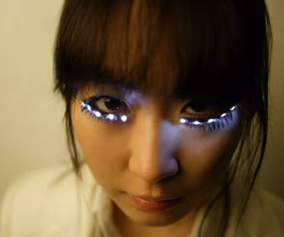 Attention Lady Gaga: your LED eyelashes have arrived