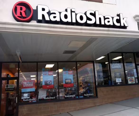 Radio Shack experiencing nationwide iPhone shortage Featured Image