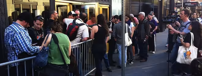 Apple took delivery of over 2 million iPad 2 units in March, report claims Featured Image