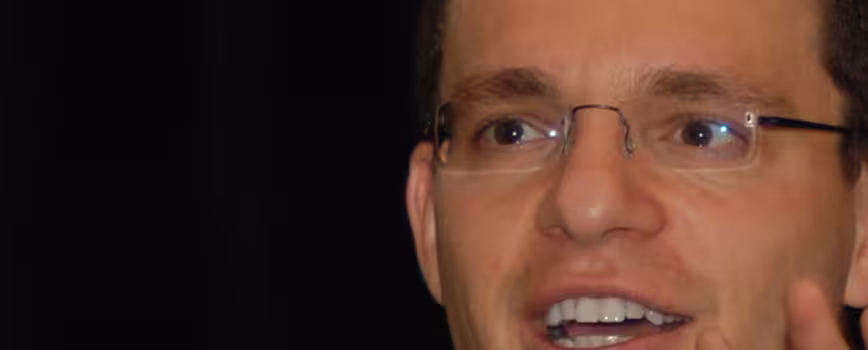 Max Levchin leaves Google. Slide (and Photovine) to be shut down.