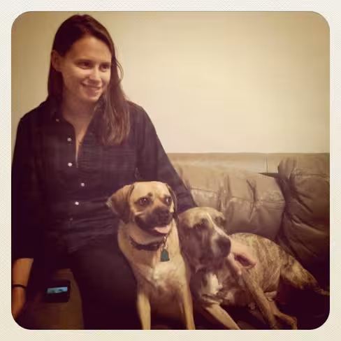 Carly_and_pups