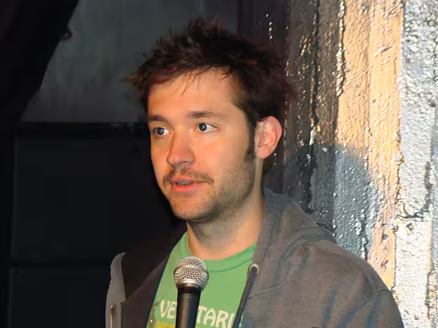 Reddit co-founder Alexis Ohanian updates us on his book, talks CISPA [video]