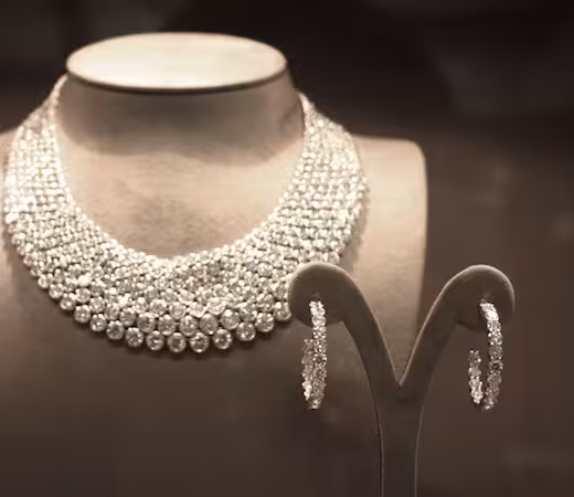 Springstar and Fast Lane partner to launch social jewelry shopping service Juvalia&You in Russia Featured Image
