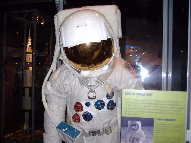 RIP, Neil Armstrong: Experience the Apollo 11 Moon landing for yourself with this site Featured Image