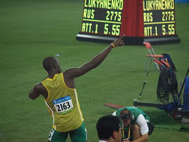 UK startup Shutl offers Usain Bolt 1% of the company and an infinite supply of chicken nuggets