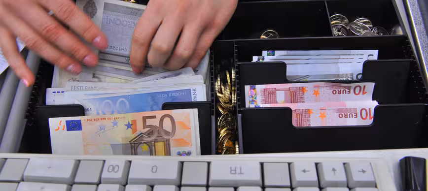 ESTONIA-EU-ECONOMY-EUROZONE-CURRENCY-FOREX-EURO