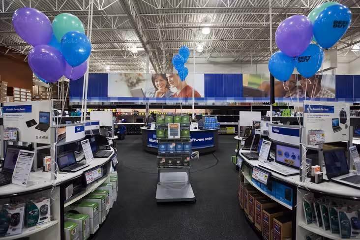 New Microsoft Windows 7.0 Operating System Launches Nationwide