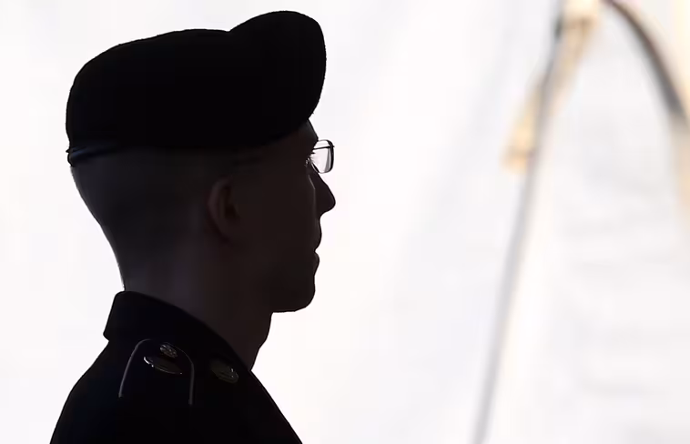 Bradley Manning apologizes for hurting the US