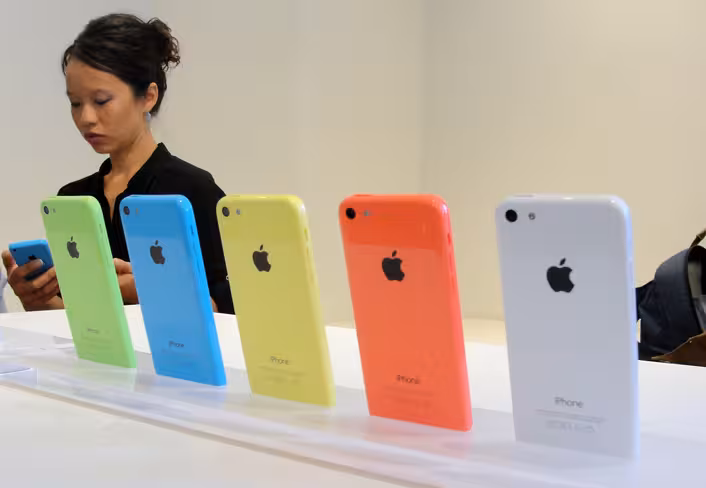 US-IT-TELECOM-APPLE