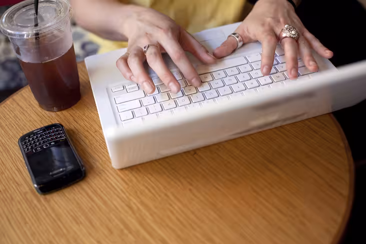 How to keep your remote employees accountable without playing Big Brother