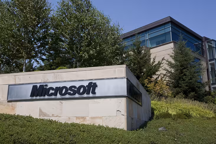Microsoft reportedly makes shortlist for CEO spot, including Nokia’s Elop and Ford’s Mulally