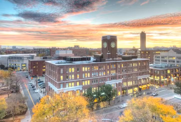 BOSTONNEWSROOM