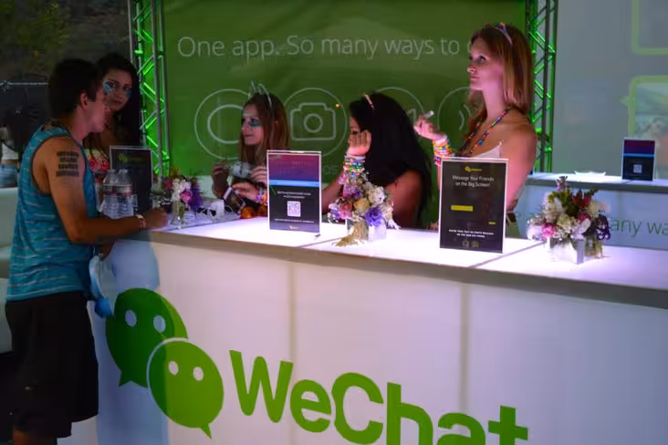WeChat-FB1