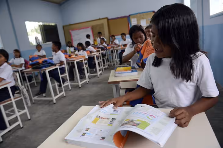 VENEZUELA-AMAZONAS-NATIVES-SCHOOL