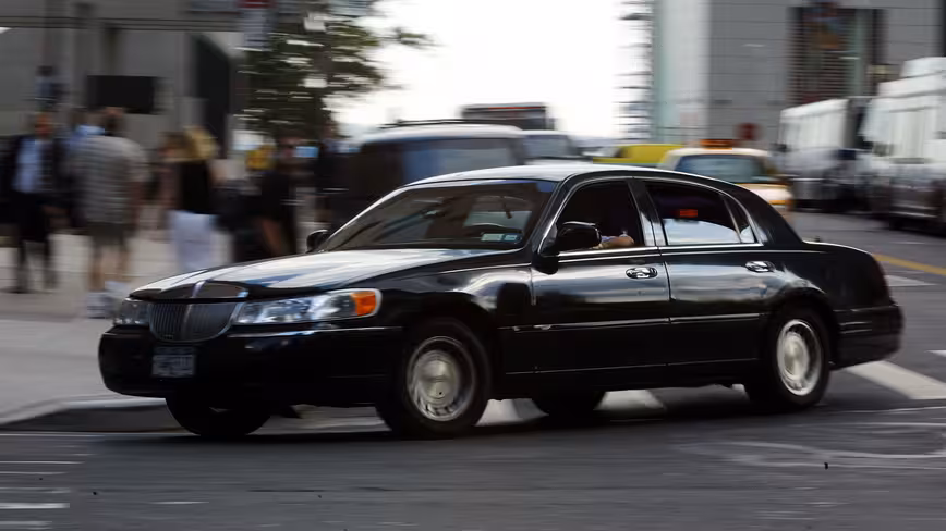Uber rolling out new push notification feature to tell you when surge pricing goes down Featured Image