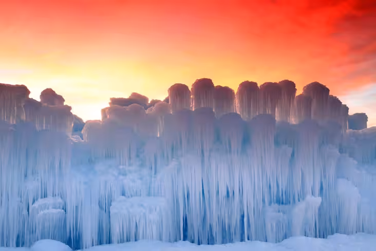 Journey through the colossal ice castles of the American Southwest Featured Image