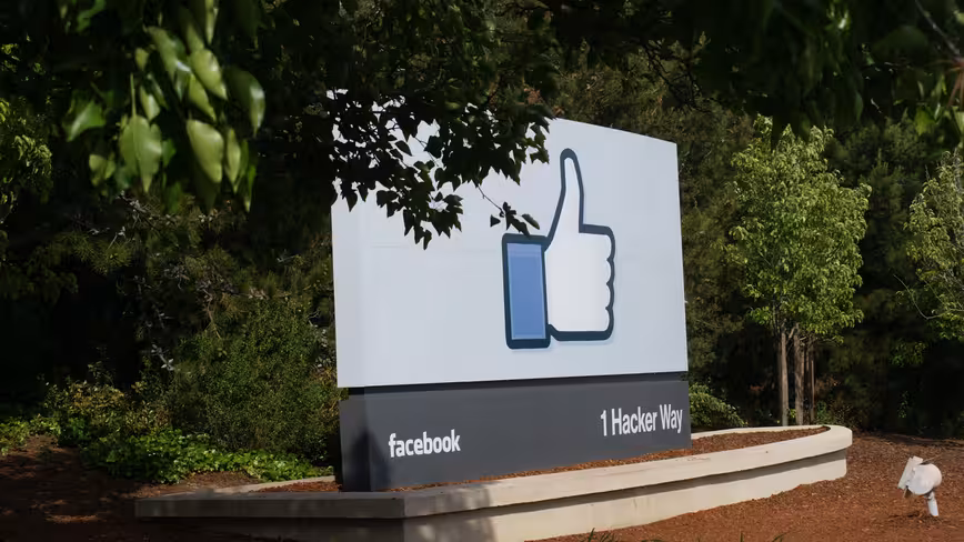 Uber and Facebook reportedly in talks to bring car service to Messenger