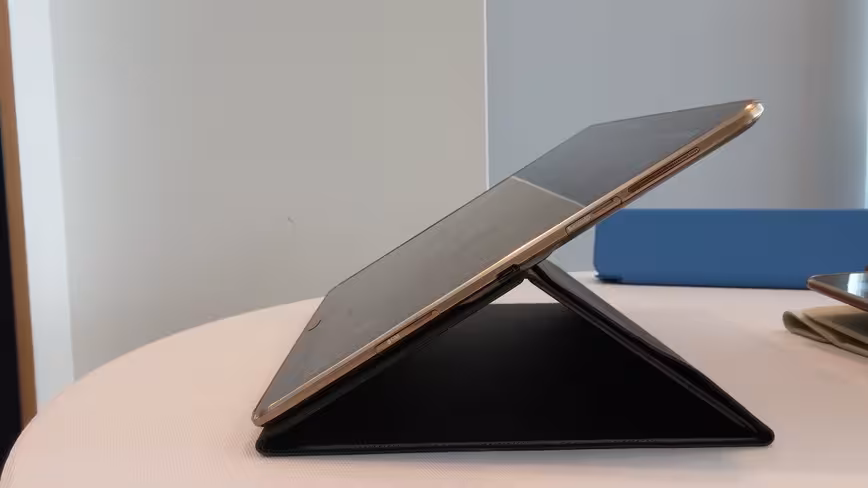 GalaxyTabS10_side
