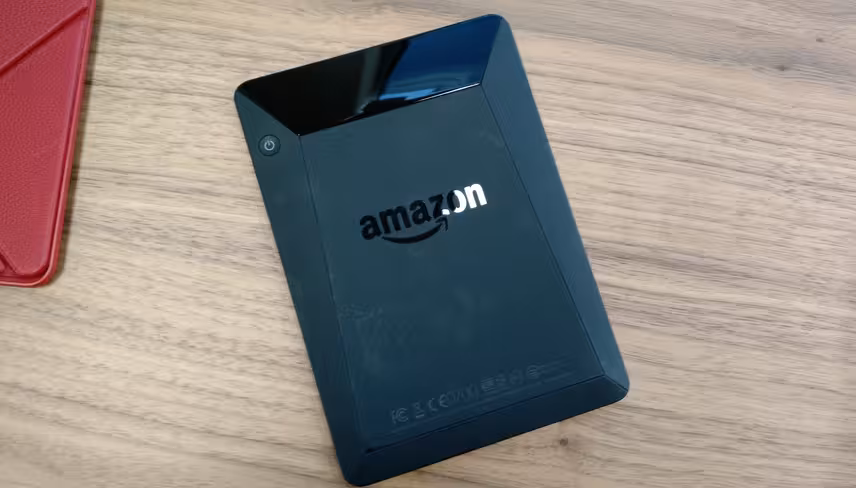 kindle voyage back