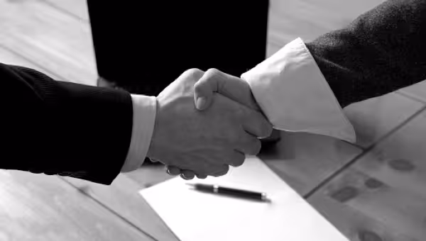 A guide to end awkward handshakes Featured Image