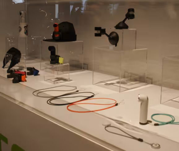 re-accessories
