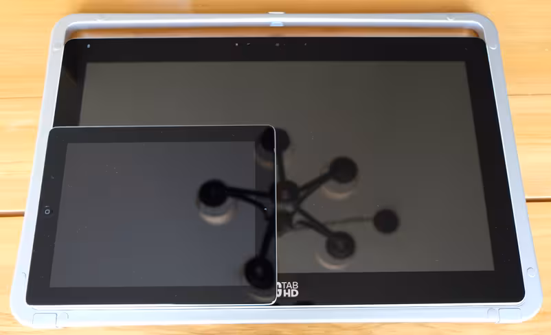 Size comparison: iPad 2 vs. Big Tab HD