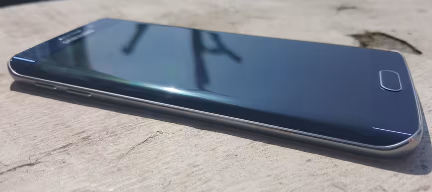 Samsung Galaxy S6 and S6 Edge review: Almost perfect, but the Edge lacks a ‘killer’ feature