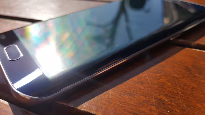 S6Edge_edge