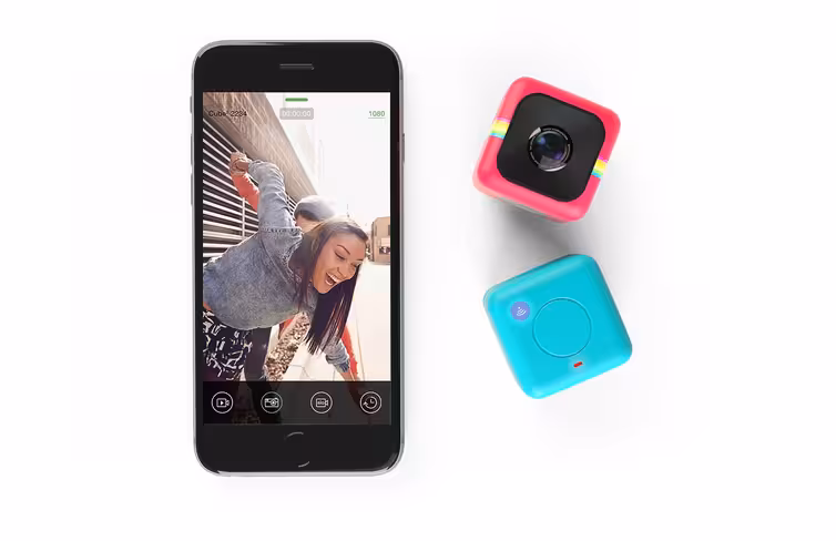 Polaroid-Cube-Phone-top