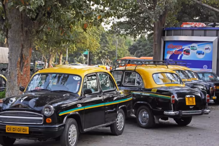 shutterstock_278697899_resized_taxi_india