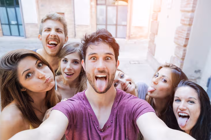 The psychology of selfies Featured Image