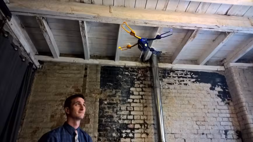 Phi_flying