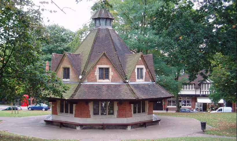 The Rest House in Bournville by Steve Cadman