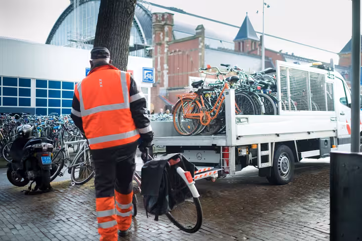 worker_bikes