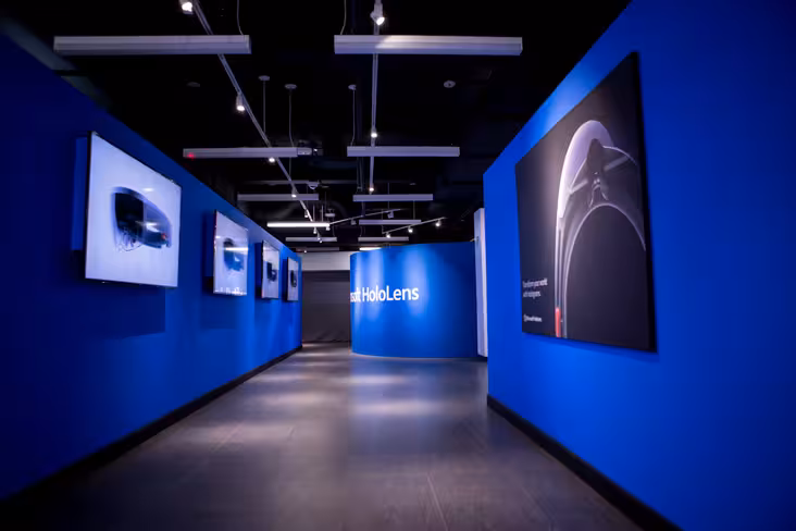 1 - Microsoft HoloLens Showcase for Developers