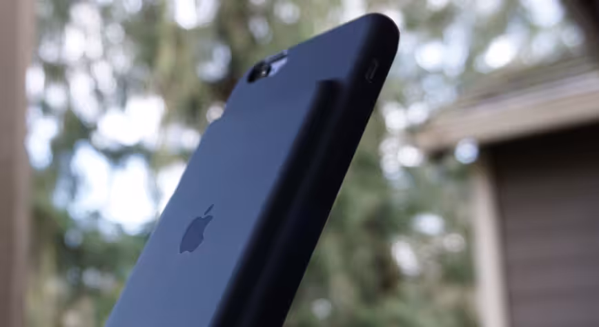 This is Apple’s weird new Smart Battery Case for the iPhone 6s