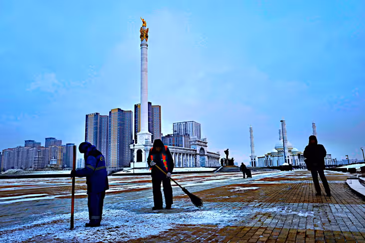 A giant, empty city. 
