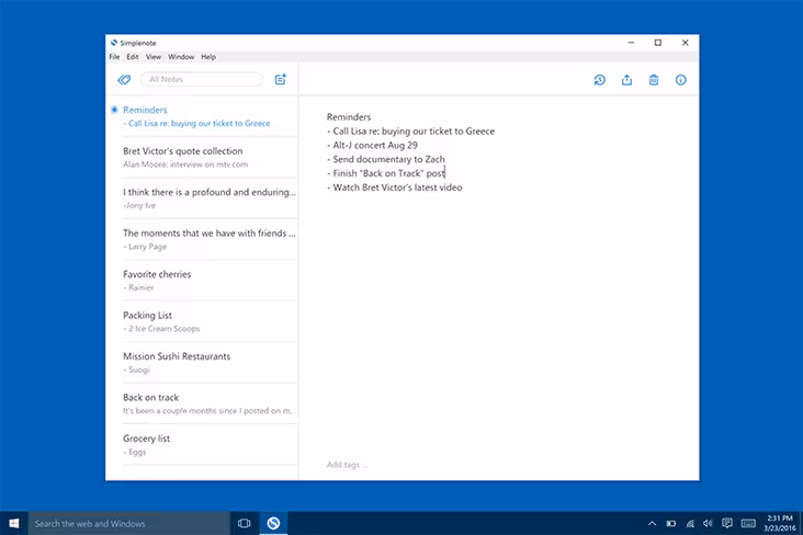 Simplenote supports Markdown, syncs across platforms and is completely free