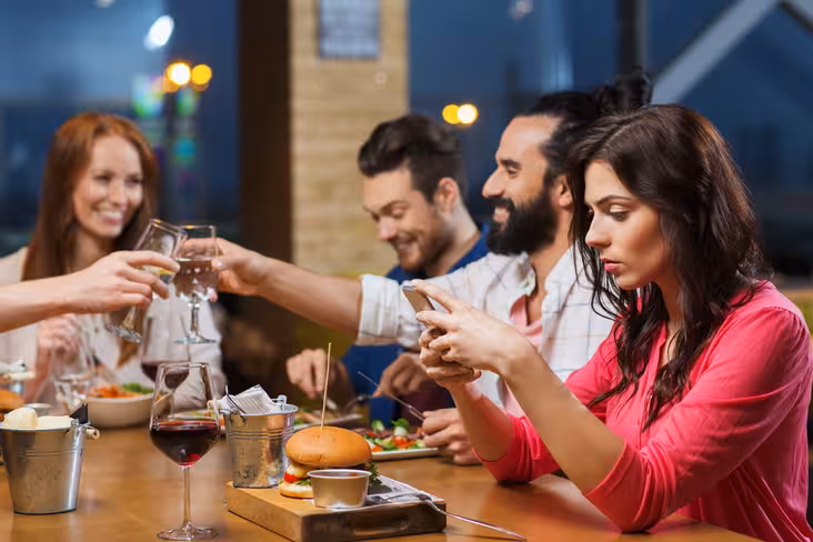addicted to tech, friends, social