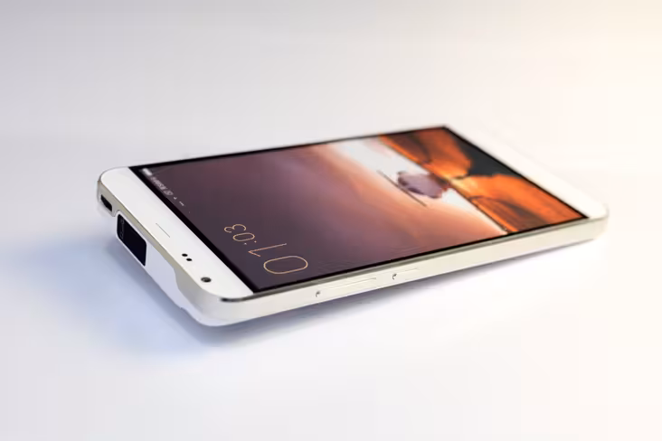Akymen Holofone