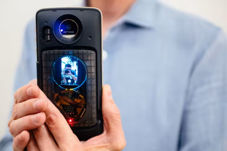 One dev kit setup featured a rear display.