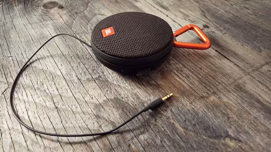 jbl-clip-2-with-cable