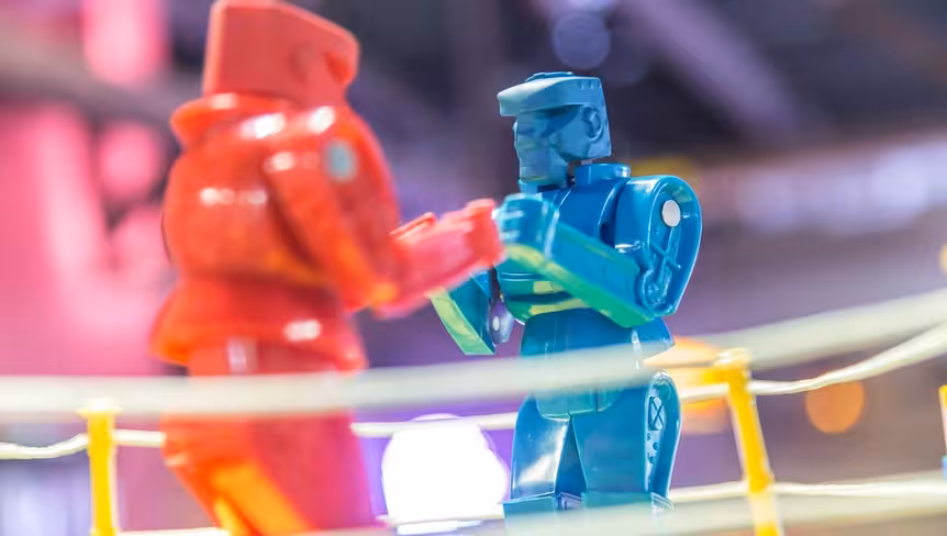 AI gladiators fight thousands of duels so we can learn how weaponry evolves in nature