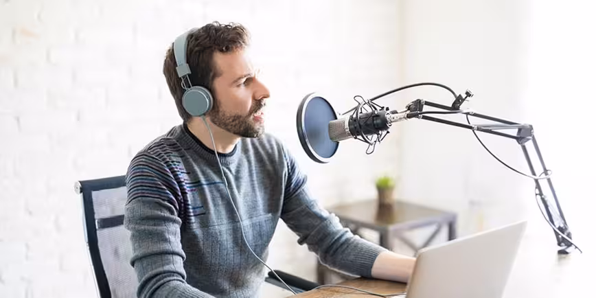 Everybody’s podcasting, so learn these steps to join the party for under $35