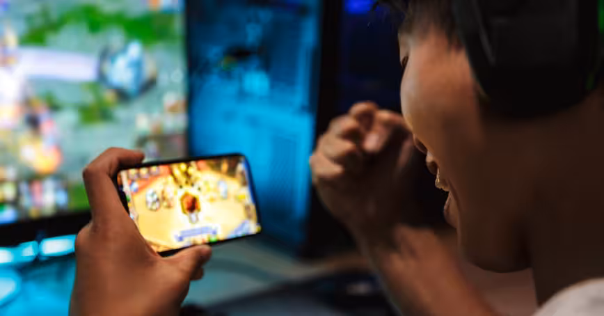 ‘Loot boxes’ in video games could be giving kids a gambling problem