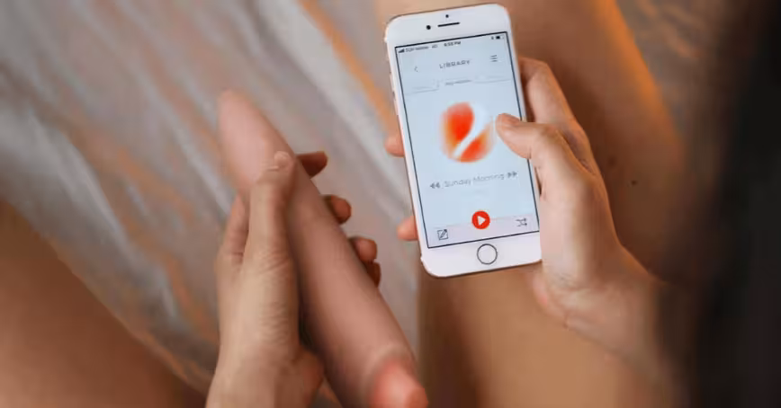 The world’s first smart oral sex toy aims to close the orgasm gender gap Featured Image