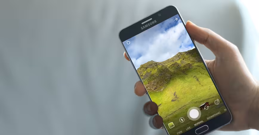 Instagram might soon let you post group stories