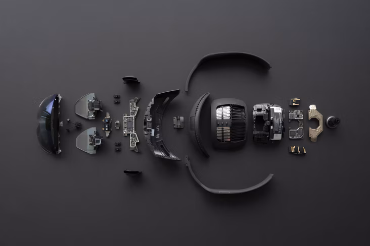 Microsoft’s much-improved HoloLens 2 is now shipping for $3,500
