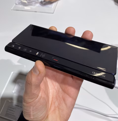 Huawei foldable rear view