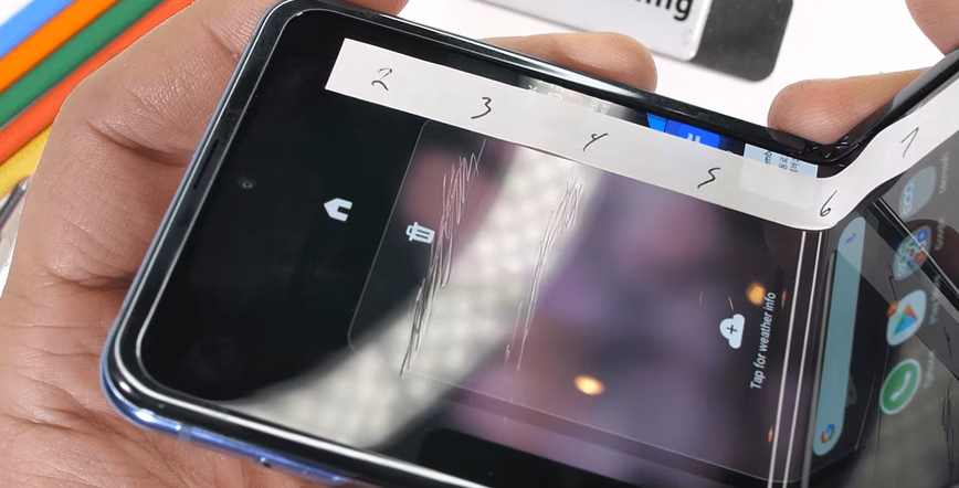 Surprise: The Samsung Galaxy Z Flip’s ultra-thin folding ‘glass’ scratches like plastic